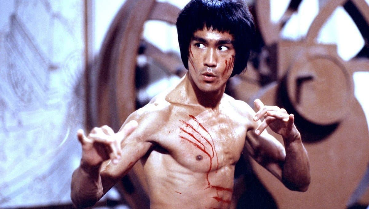 bruce-lee-enter-the-dragon-1864x932