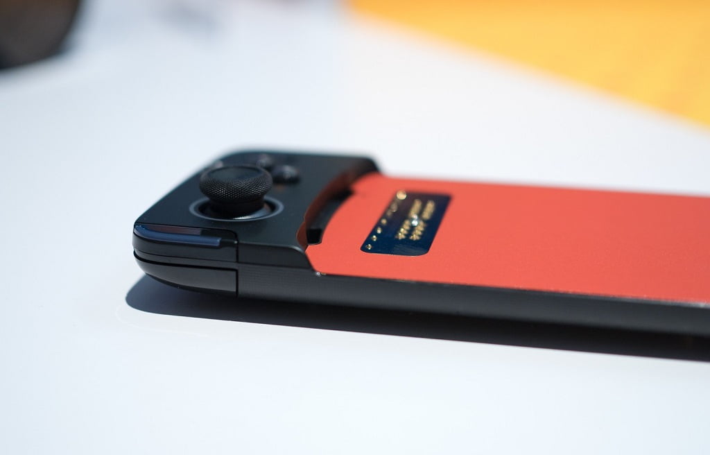 Phone to Gaming Console: Gamepad Moto Mod Review