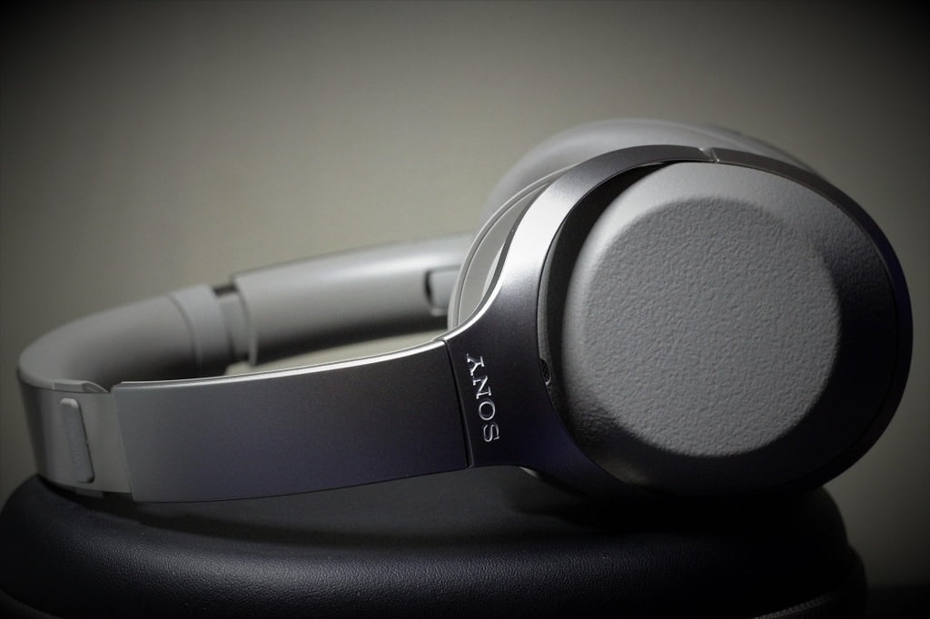 Best Noise-Canceling Headphones: Sony 1000XM2 Review