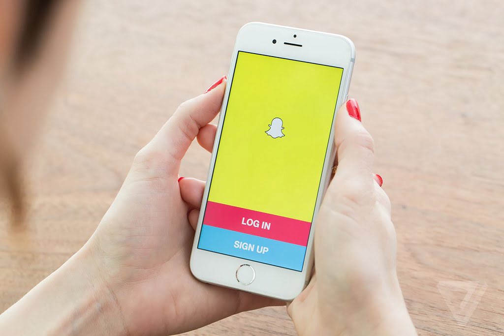 Snapchat To Release 'Stories Everywhere' To Share Snaps Anywhere