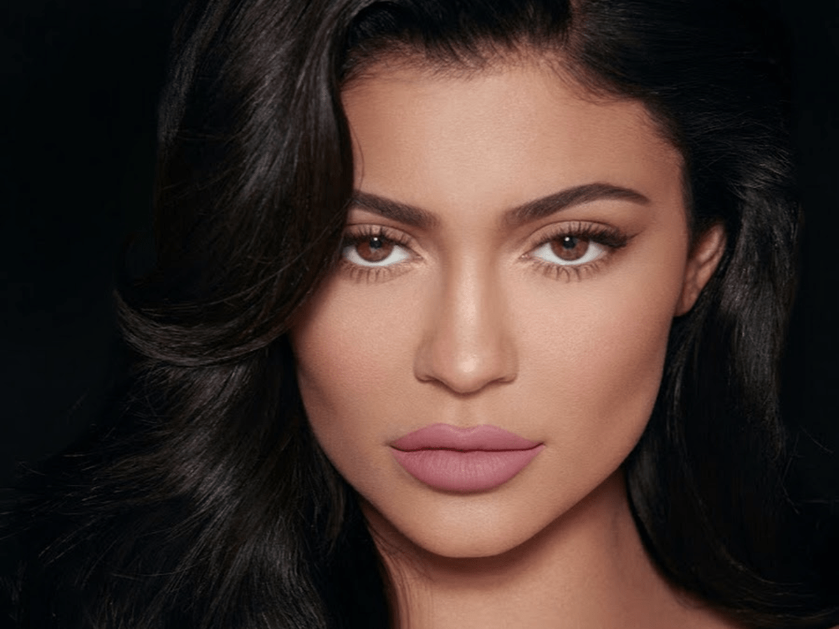 Kylie Jenner Stuns in a Weekend Getaway in Palm Springs