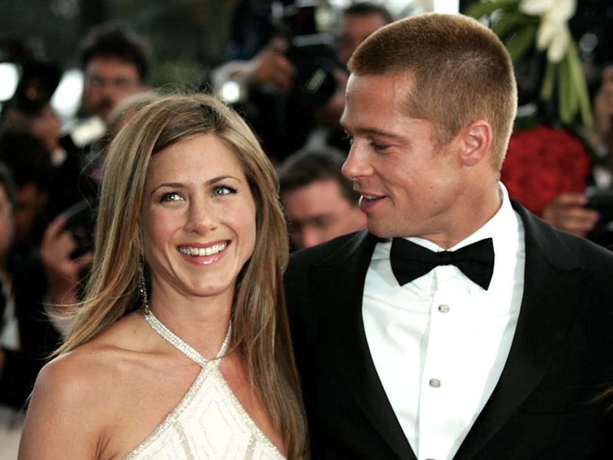 Jennifer Aniston Is 'Friends' With Ex-Husband Brad Pitt
