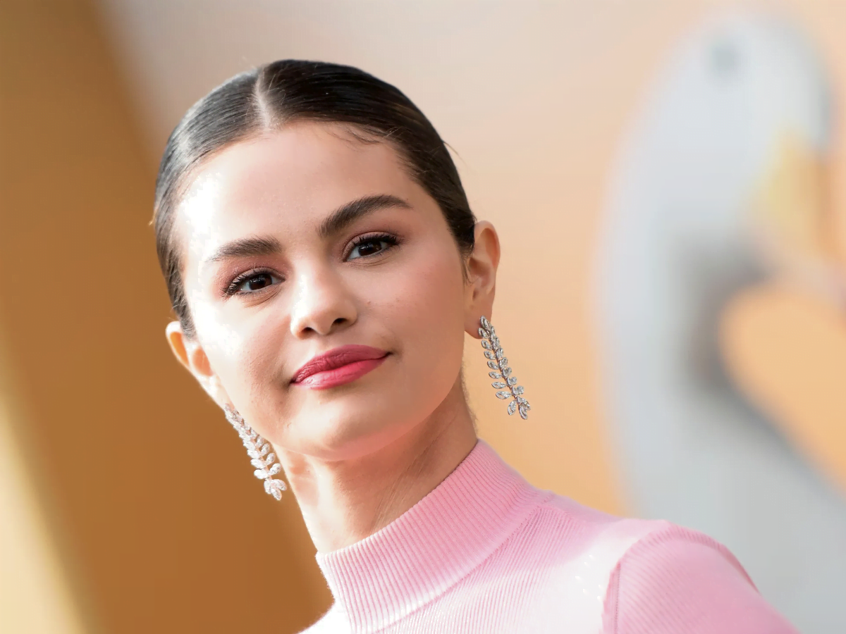 Selena Gomez Shares Not Feeling 'Equal' in Past Relationships