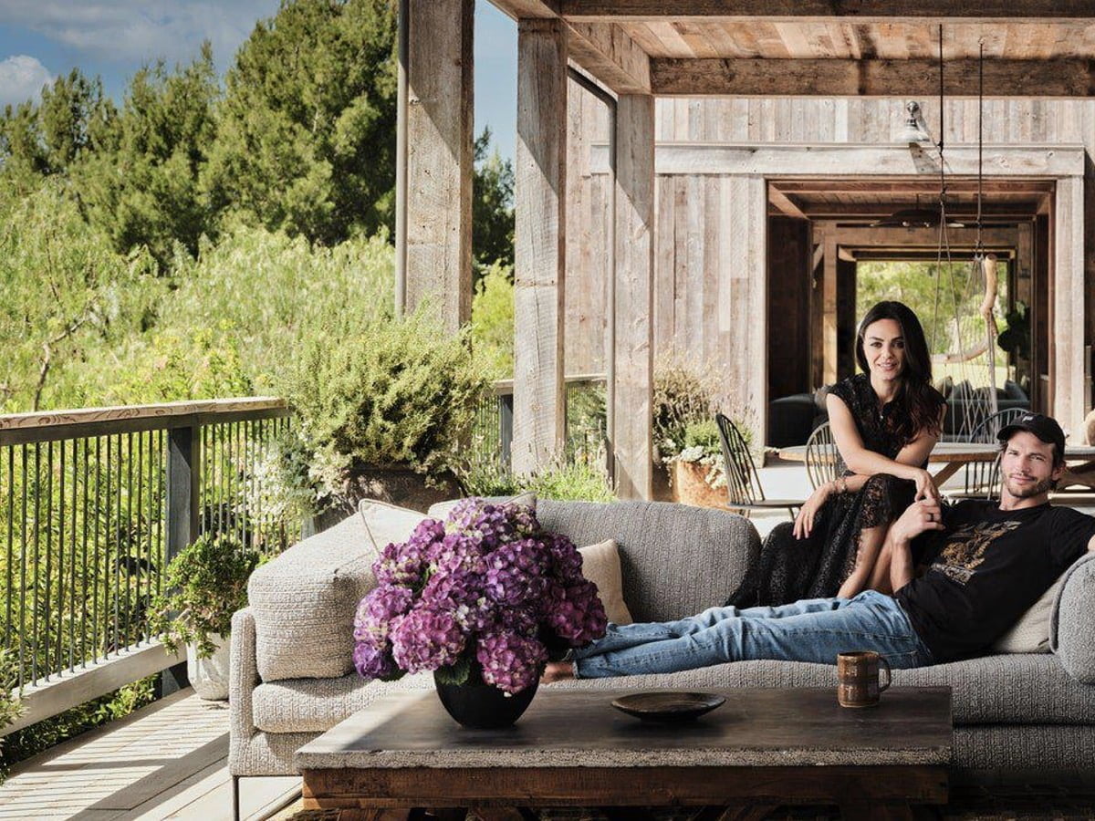Ashton Kutcher and Mila Kunis Reveal the Family's Bathing Habits
