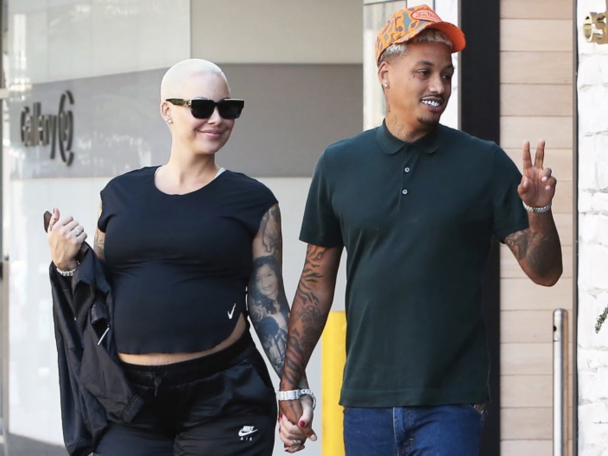 Amber Rose Dishes Out Breakup With AE on Social Media