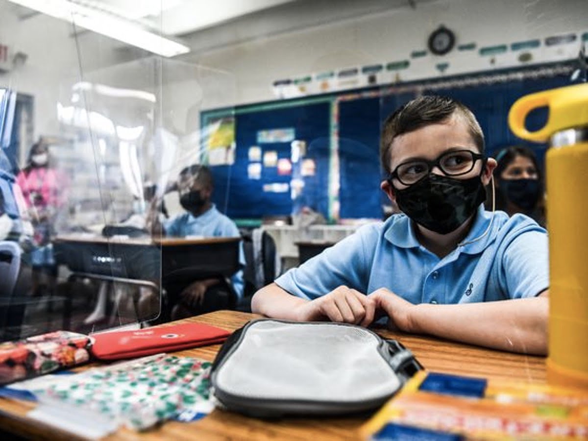 South Carolina Suspended from Enforcing Masks to Students