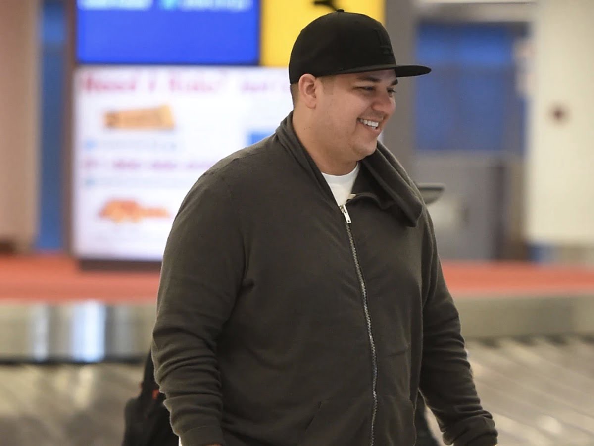 Rob Kardashian Makes Rare Appearance in Sis Kim's Latest IG Snap