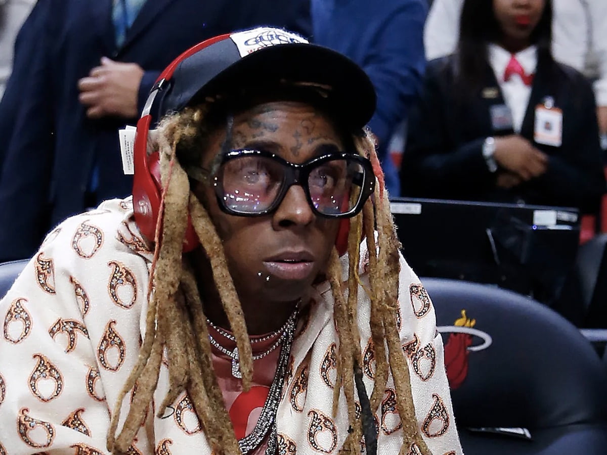 Close Source- Lil Wayne Does Not Even Have a Gun