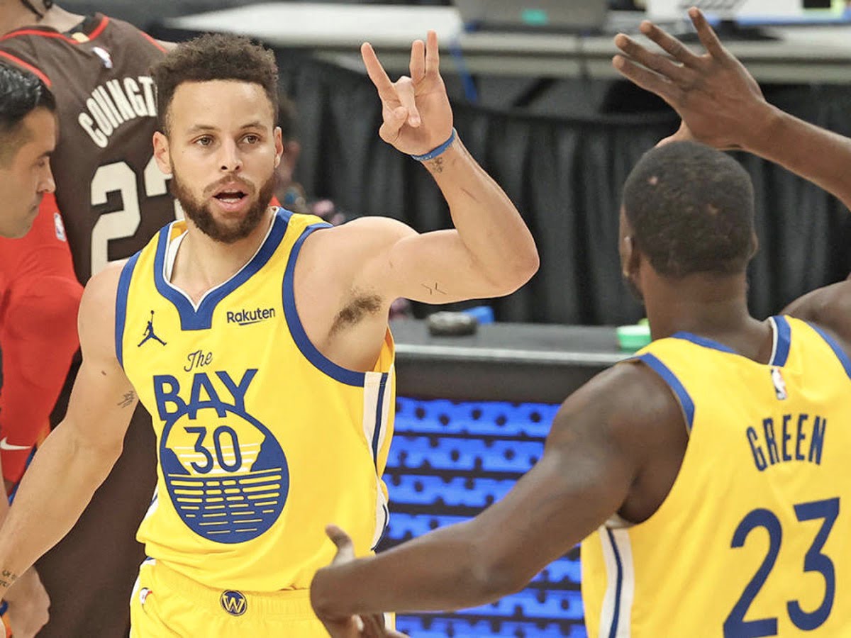 Steph Curry's Rolex Watch Gifts Pleases Teammates