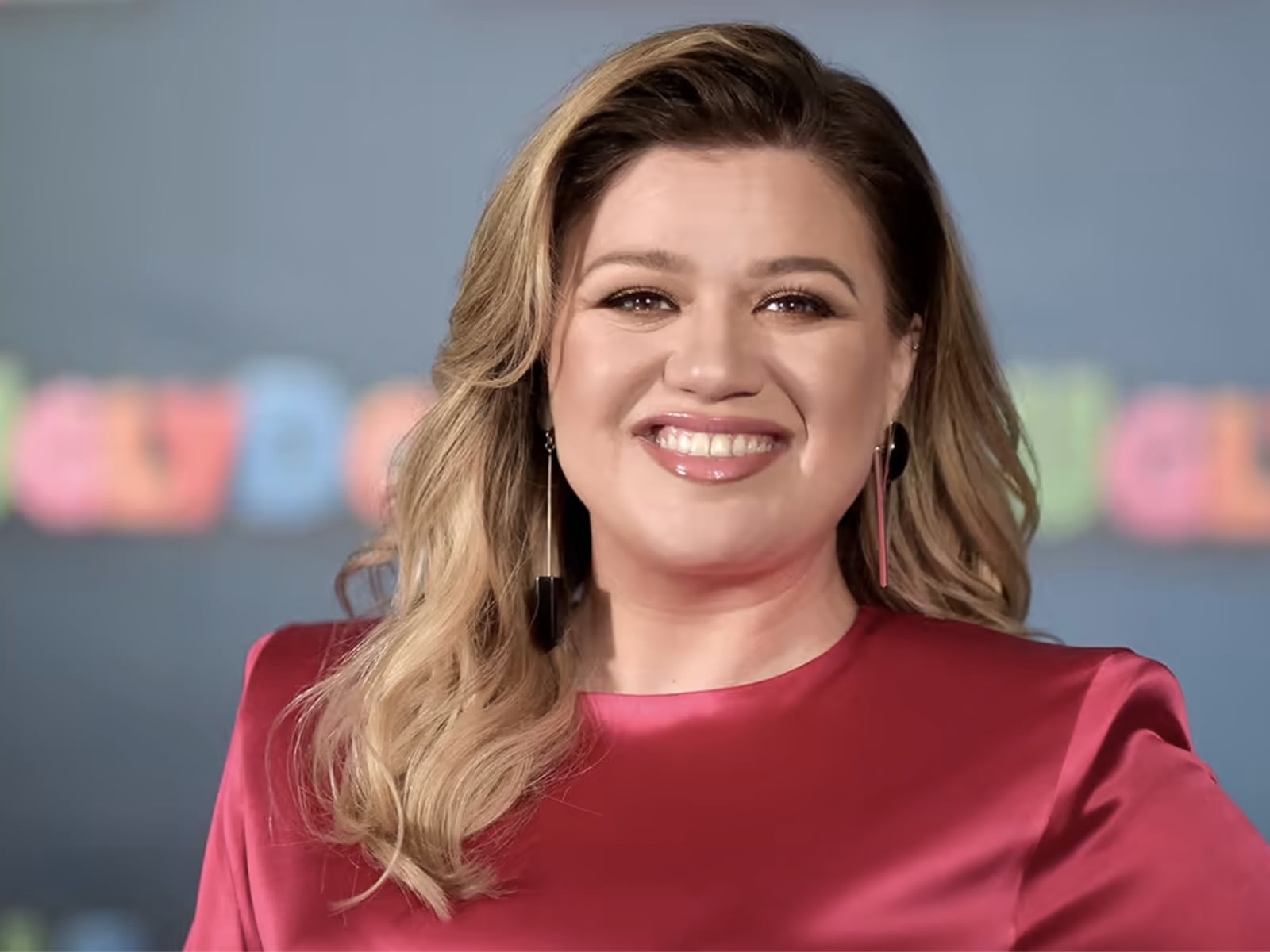 Kelly Clarkson Remembers Her American Idol Journey 20 Years Ago