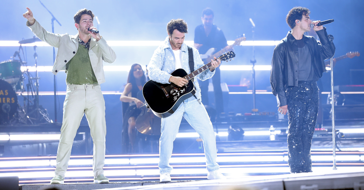 Little Bird Tears- How the Jonas Brothers Moved a Stadium with One Song