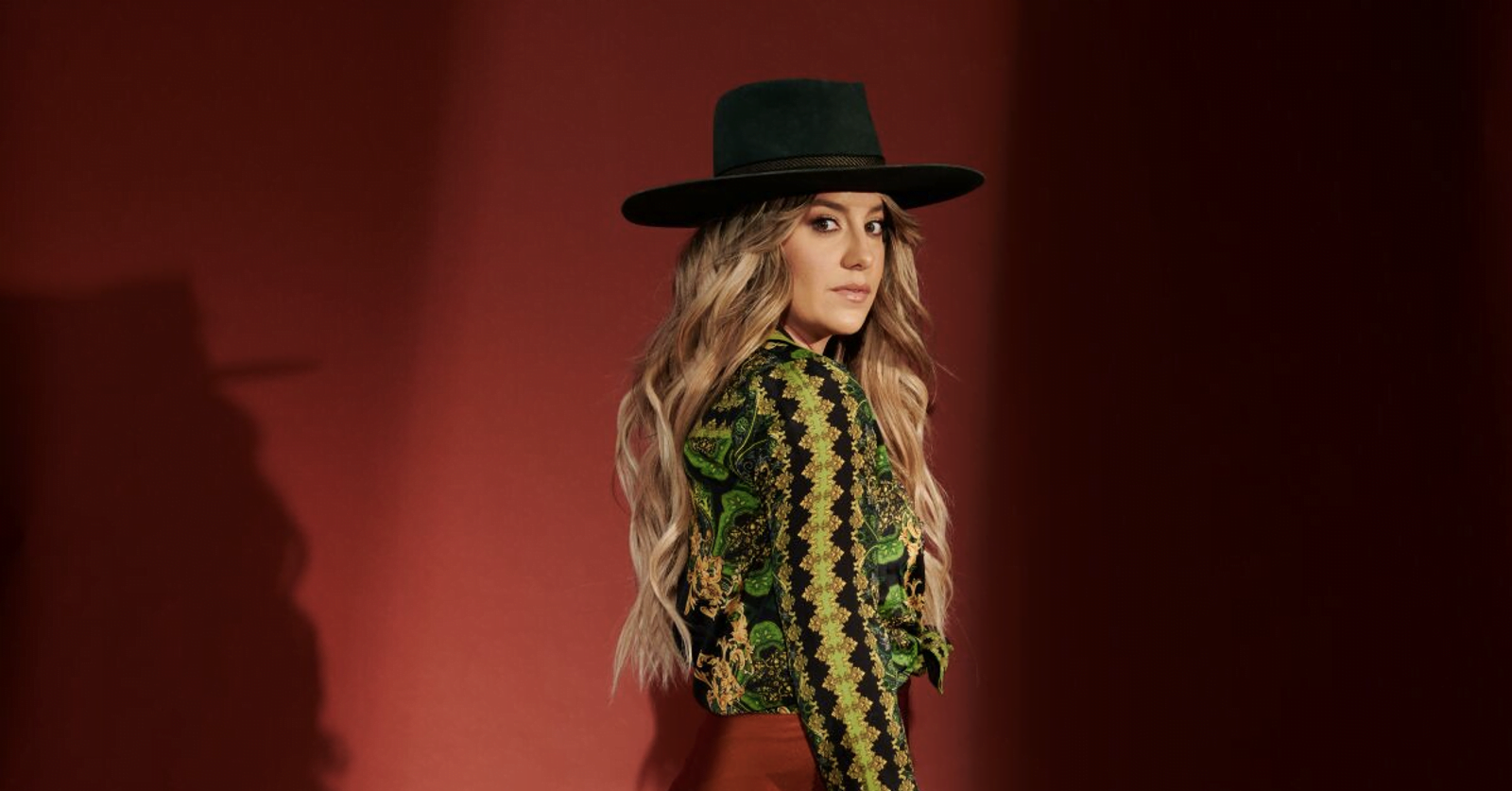 Lainey Wilson's Camper Days- Crafting Hits for Country's Stars
